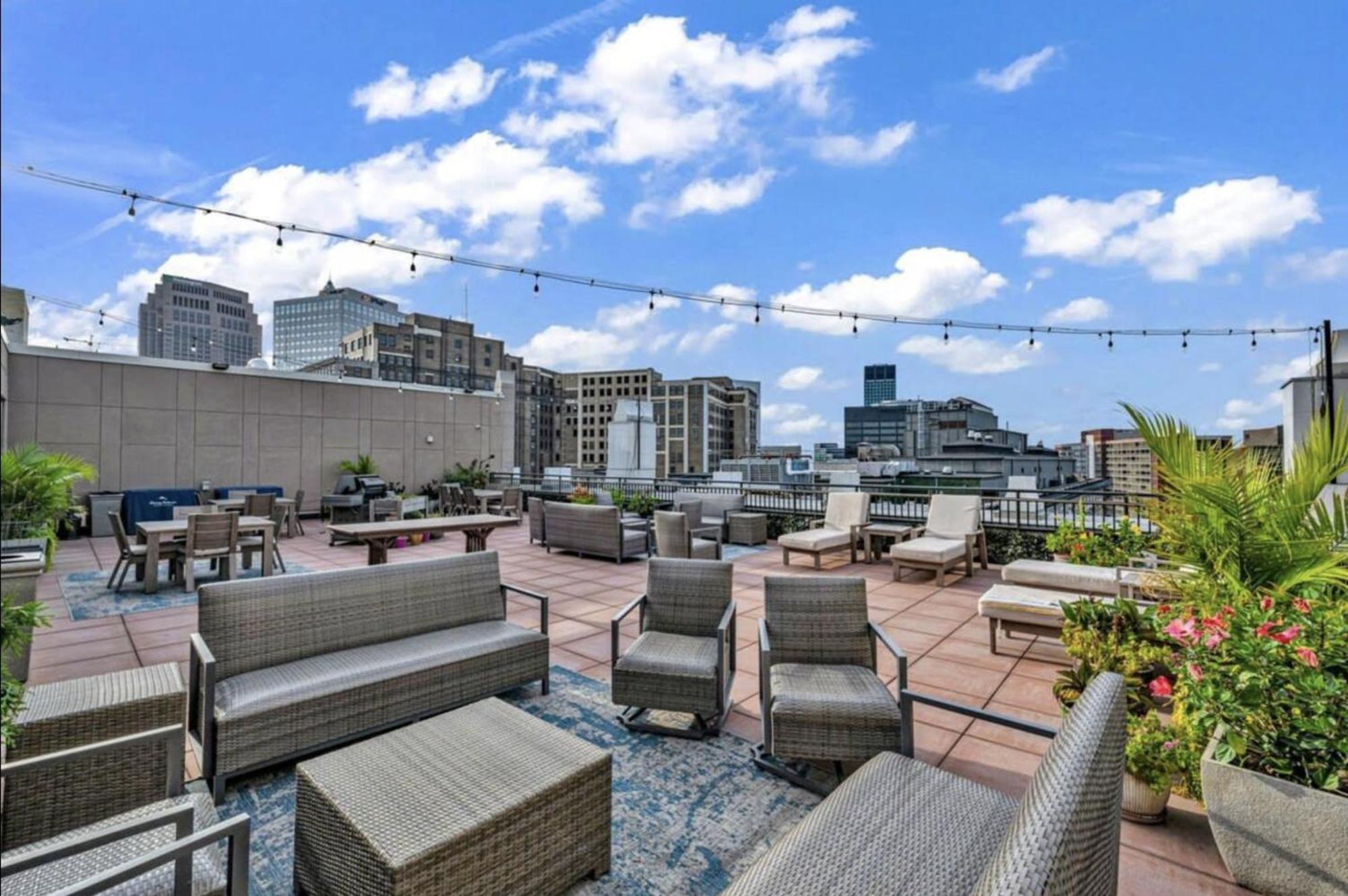 Heart Of Dt With Free Pool & Steam Plus Gym Luxe 812 Cleveland Exterior photo